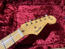 画像4: Fender Custom Shop Limited Edition '54 Stratocaster - Handwound PU's / Black Gold Hard Ware (4)